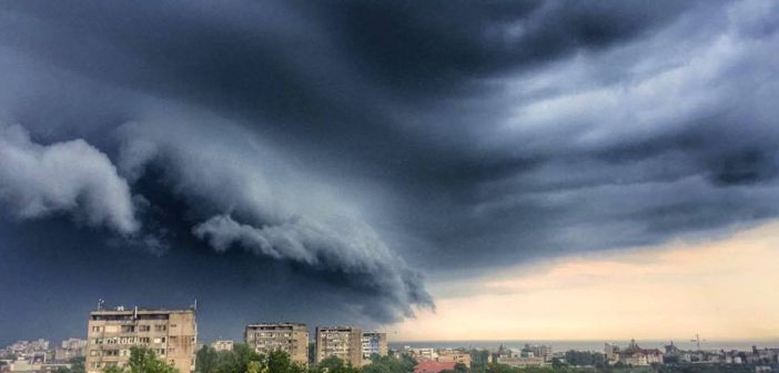NEWS ALERT Ciclonul care a devastat Italia se îndreaptă spre România