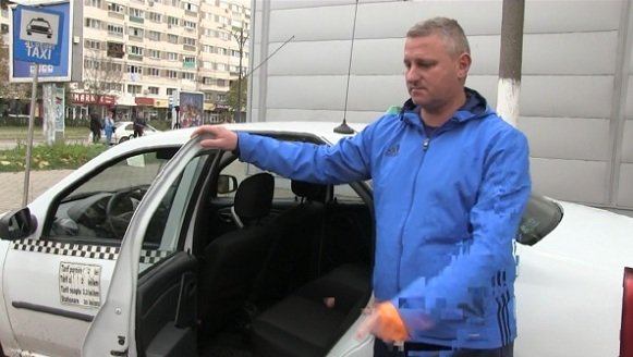 VIDEO 10.000 de euro şi peste 11.000 de lei uitaţi într-un taxi la Reşita