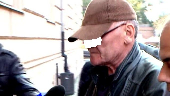 Dracu i-a luat mintile de tot la un tataie de 75 de ani – Batran arestat pentru agresiune sexuala si pornografie infantila