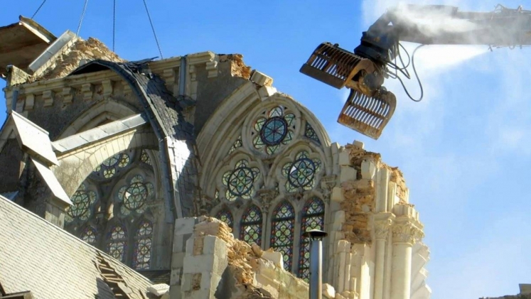 2.800 de biserici vor fi demolate în Franța