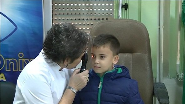 VIDEO 27 de copii au beneficiat de control oftalmologic gratuit la Resita