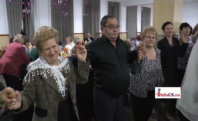 VIDEO Revelion in reluare pentru pensionarii din Caransebes