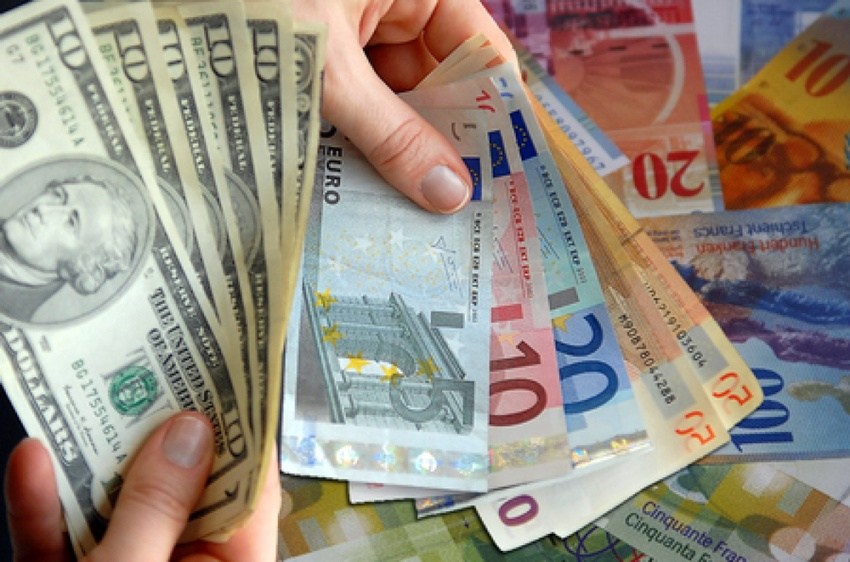Ce se intampla cu banii?! A treia zi consecutivă cu euro peste 4,66 lei