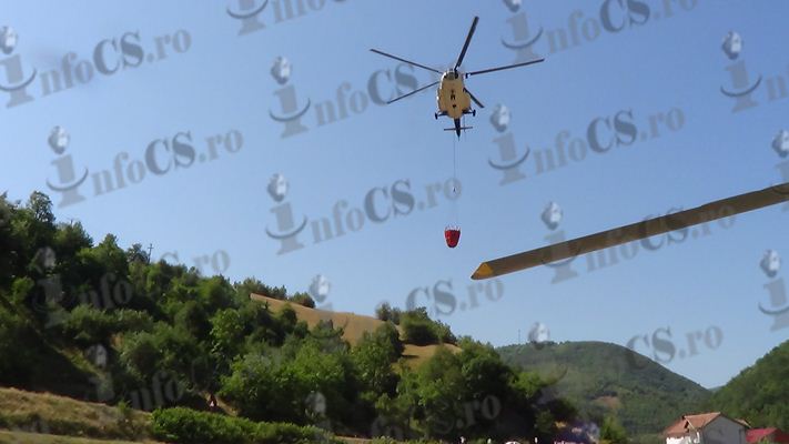 ALERTĂ Autorităţile intervin în forţă: Două elicoptere şi forţe suplimentate pentru stingerea incendiului din Parcul Naţional Domogled VIDEO