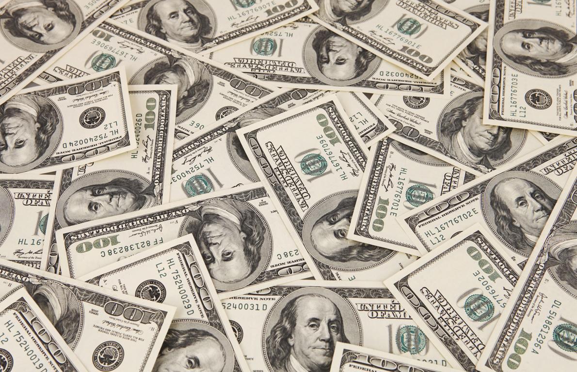 Analiza financiara infocs.ro – Dolarul a făcut un salt înainte de patru bani
