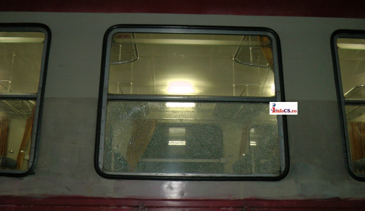 NEWS ALERT Trenul Resita – Timisoara, atacat! Un glonte a trecut prin geamul unui vagon VIDEO EXCLUSIV