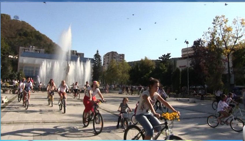 Liber la biciclete și plimbare prin Reșița – cu respectarea condițiilor impuse