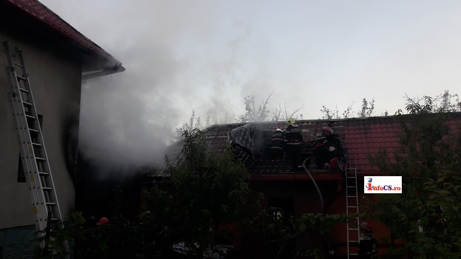 Incendiu la o casa în Oravița