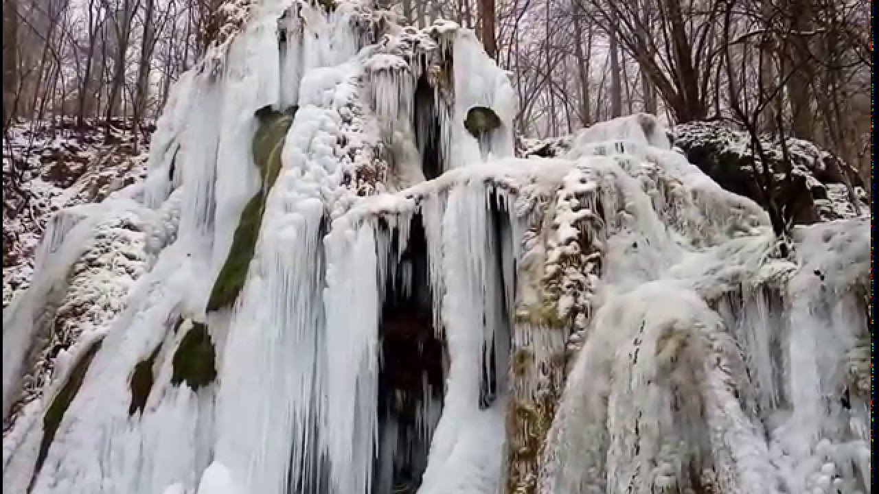 Cascada Bausnita incremenita la minus 18 grade Celsius VIDEO