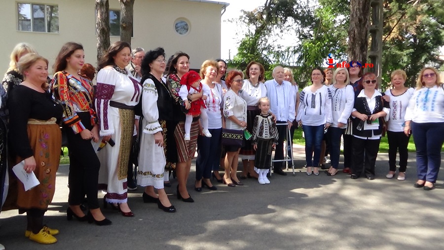 Ziua Națională a Costumului Popular Romanesc marcată la Buziaş de AFAR VIDEO