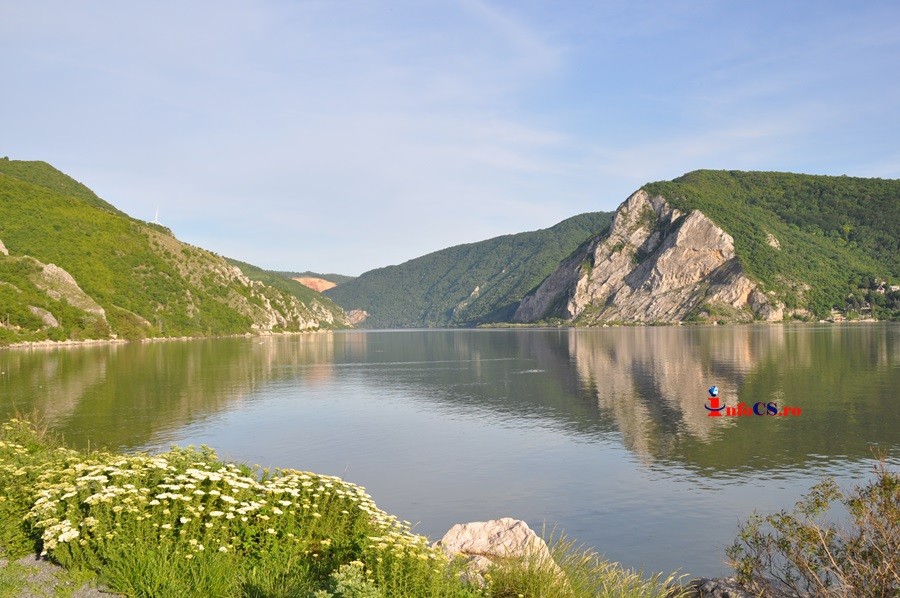 Destinaţie de vacanţă mai puţin cunoscuta – Clisura Dunării  VIDEO
