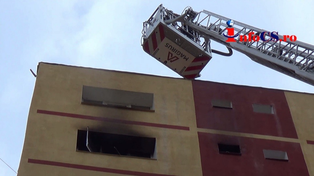 Incendiu de apartament in Blocul 2A de pe Bd. Republicii VIDEO