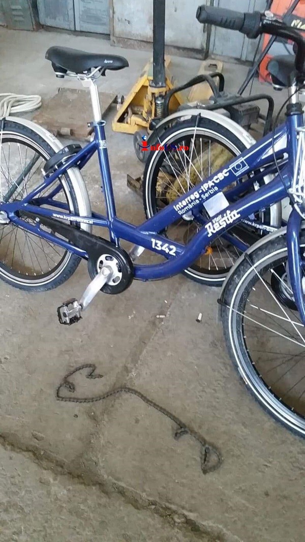 Biciclete distruse si vandalizate de cei ce le puteau folosi gratis VIDEO