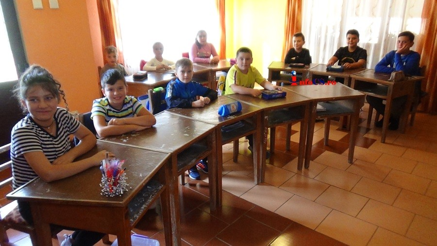 La Cănicea scoala nou nouta sta nefolosită iar copiii învaţă în casa învăţătorului VIDEO