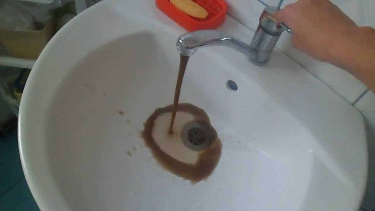Apa murdara la robinetele prigorenilor VIDEO