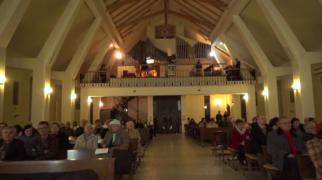 Concert magnific cu o sală plină la Biserica Romano-Catolică Preasfânta Treime din Govandari VIDEO