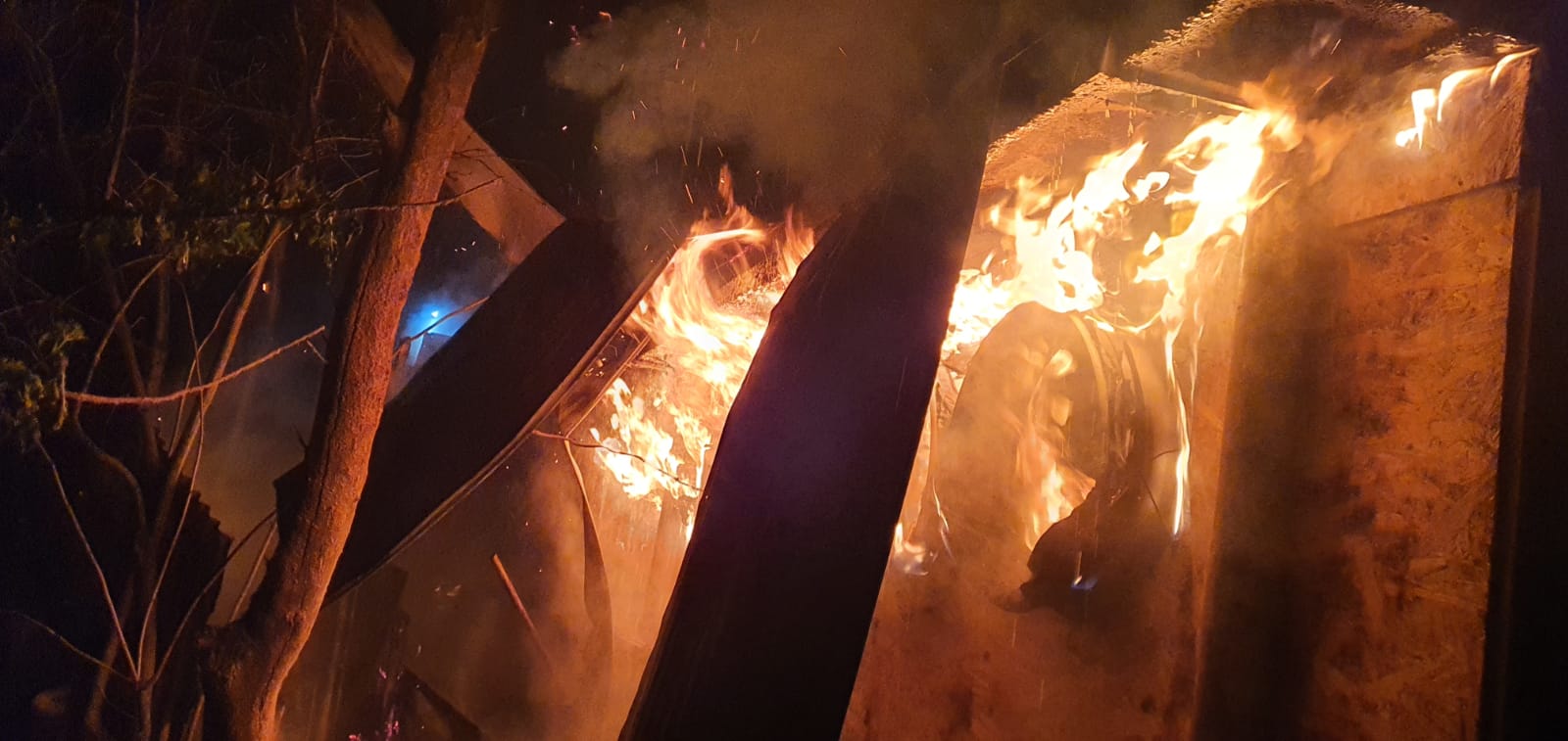 Incendiu la un atelier de tamplarie din Resita