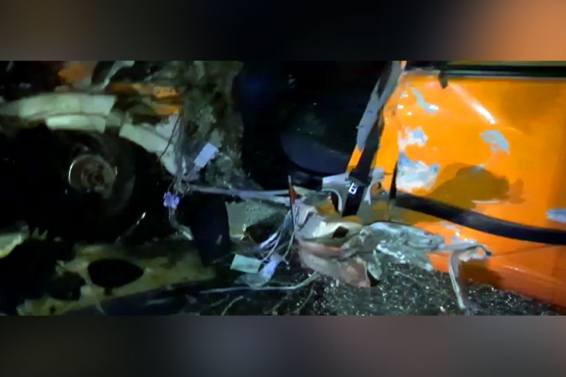 Accident incredibil cu 3 autovehicule lângă Caransebeș – Doi oameni pot spune că s-au născut a doua oară VIDEO