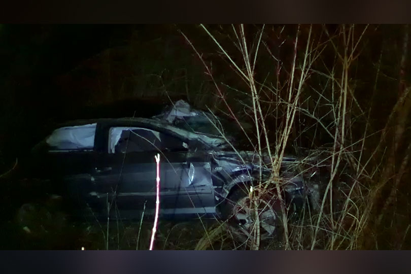 Un șofer băut la volan a plonjat cu maşina vreo 40 de m în urma unui accident pe DN6 VIDEO