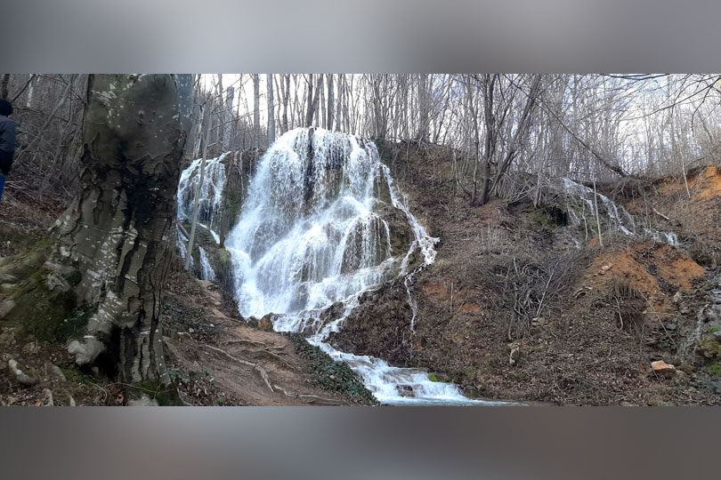 Spectacol mirific oferit de natură la Cascadele Modăvița și Burăul Mare din sudul Banatului VIDEO