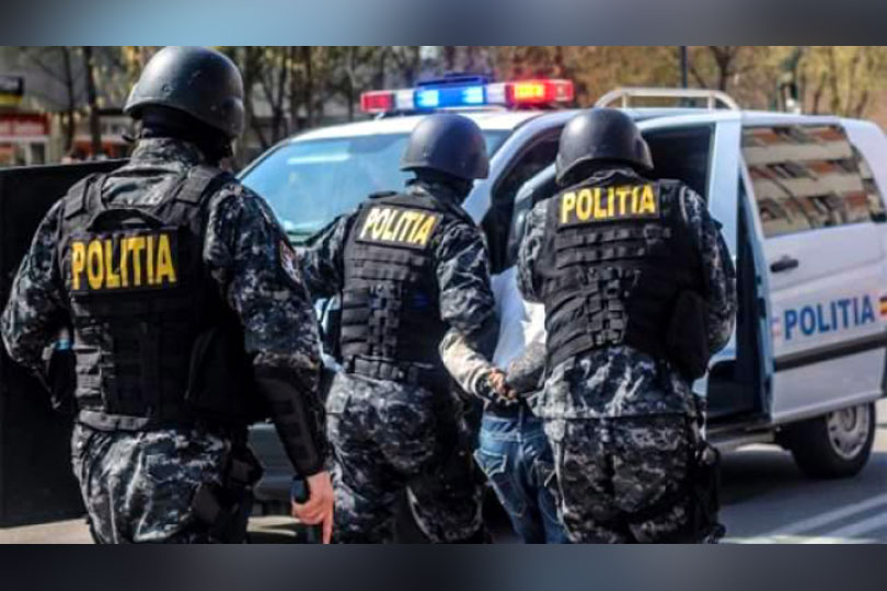NEWS ALERT Acțiune ca în filmele americane ale polițiștilor reșițeni – Trei persoane reținute și două pistoale confiscate