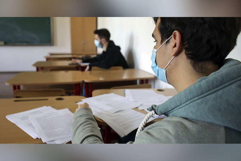 Bacalaureat de toamna 2021- 290 de elevi cărășeni au susținut luni proba la Limba română VIDEO