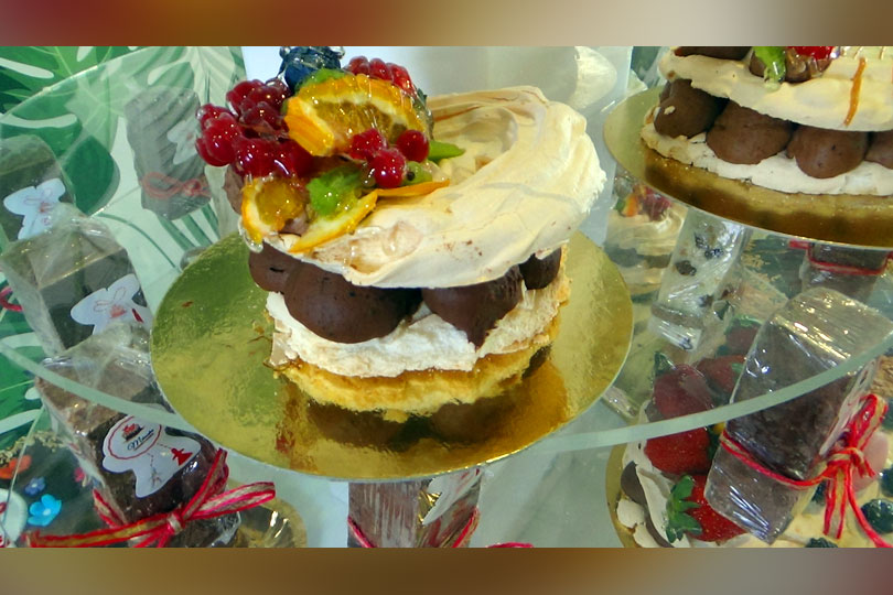 Surprize dulci de la Cofetaria Mihandra – Un expo-dulce de 8 Martie VIDEO