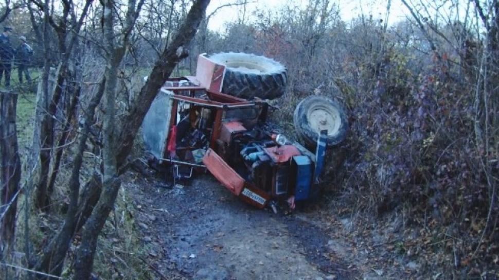 Accident mortal la Anina – Un bărbat a fost strivit de tractorul pe care îl conducea fără permis