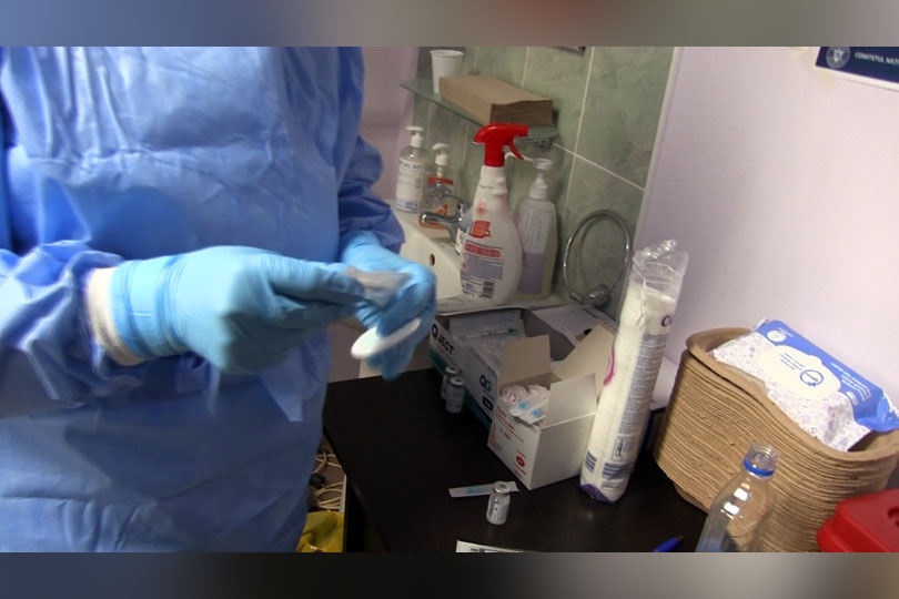 Doar doi medici de familie acceptă vaccinarea la cabinet în Caras Severin VIDEO