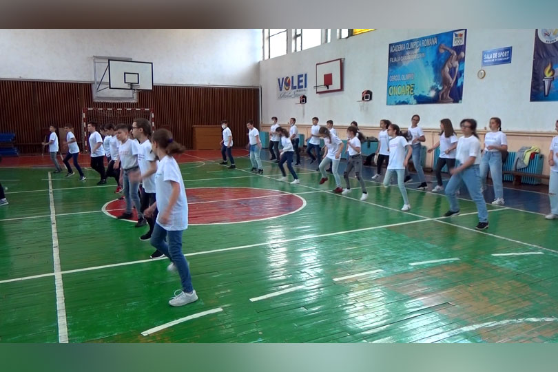 Școala Gimnazială 7 din Reșița, a sărbătorit copilăria VIDEO