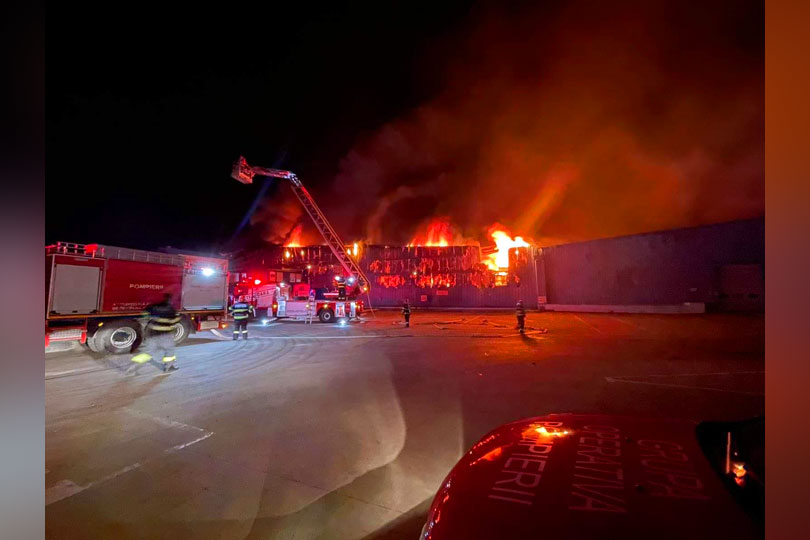 Incendiu devastator la fabrica Frigoglass Timisoara  VIDEO