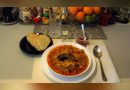 Mâncare bănățenească de varză dulce cu cârnați de la garniță și costiță din frigider VIDEO