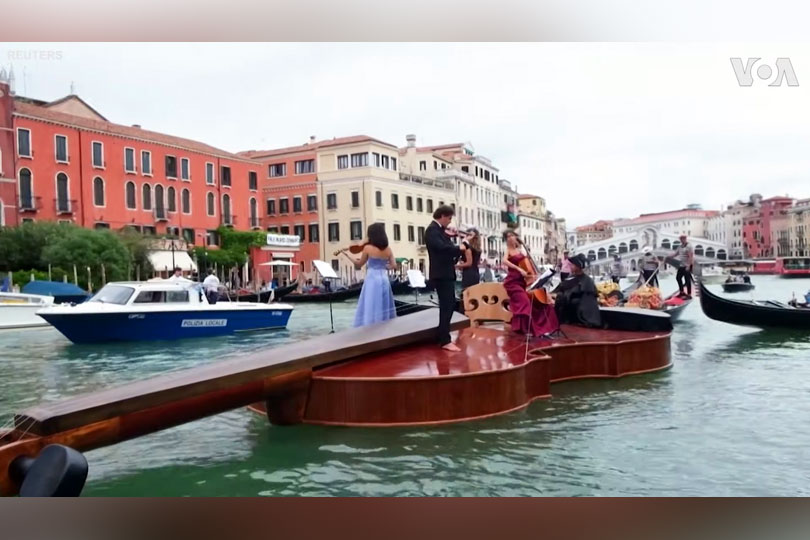 Asta in cazul in care ajungeti la Venetia – Atracția principală pe Canale Grande VIDEO