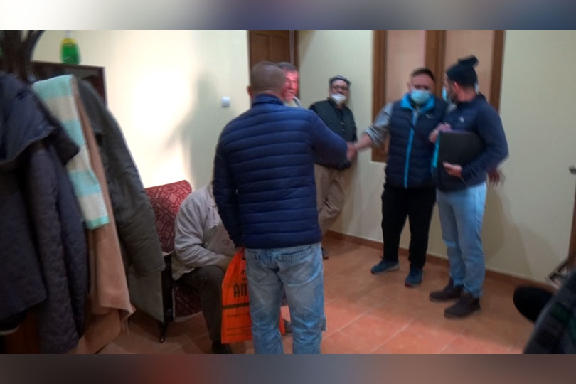 Situație revoltătoare în comuna Vărădia din județul Caraș Severin – Sătenii îi acuză pe primar și pe secretara primăriei de furt VIDEO