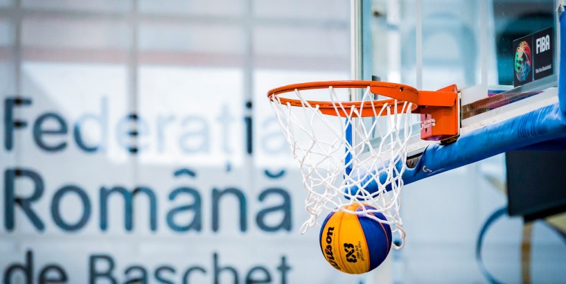Sport studențesc la Reșița – Reșițenii sunt invitați la baschet și tenis cu piciorul