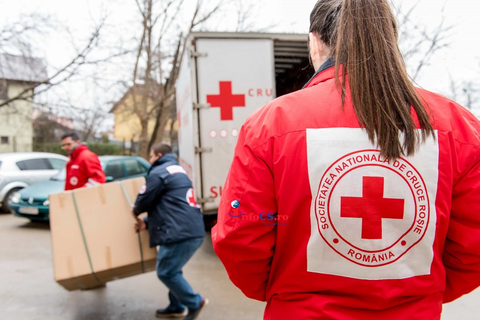 Crucea Roșie Caraș-Severin se mobilizează pentru a aduna donații pentru Ucraina VIDEO