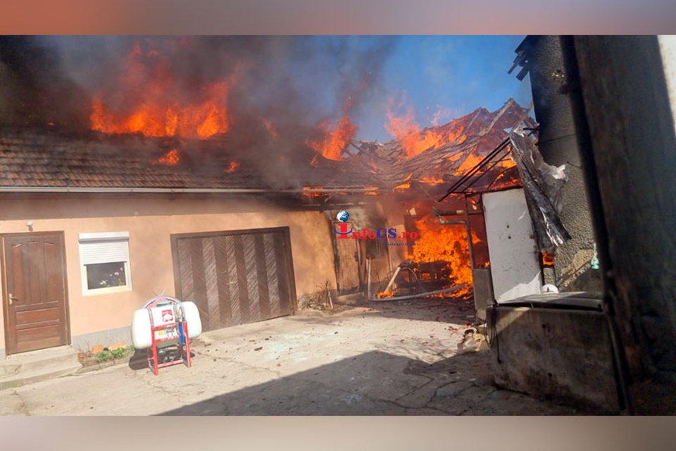 Foc la o casă din Calnic – O casă a ars în întregime chiar de Buna Vestire VIDEO