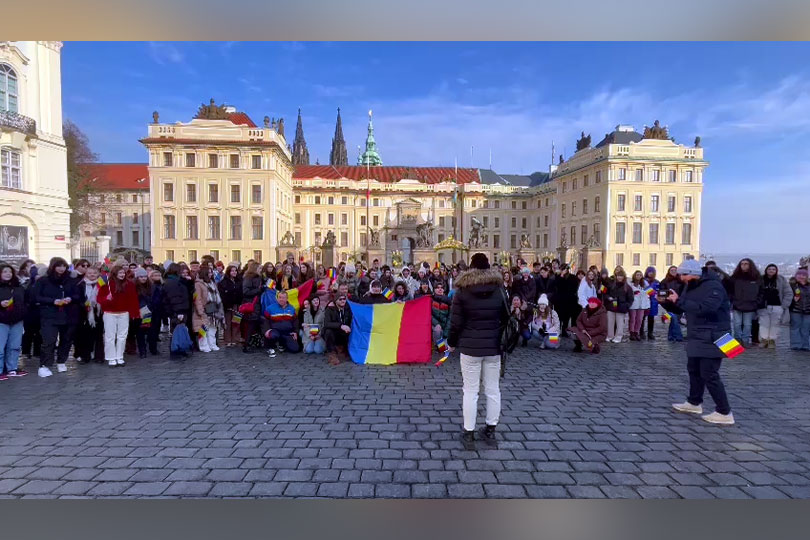 Ziua Națională sărbătorită de ,,Profu” și elevii săi, la Praga VIDEO