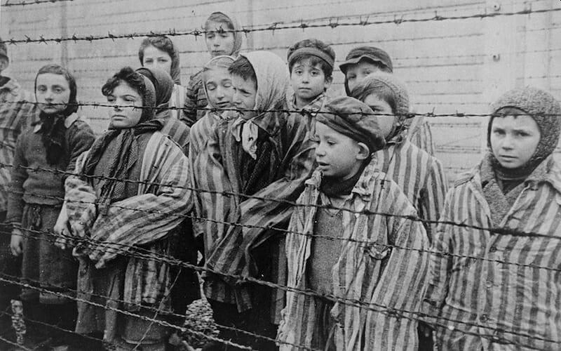 Ziua Internațională de Comemorare a Victimelor Holocaustului –Mii de Martori ai lui Iehova se numără printre cei care au fost duși sau exterminați în lagărele de concentrare