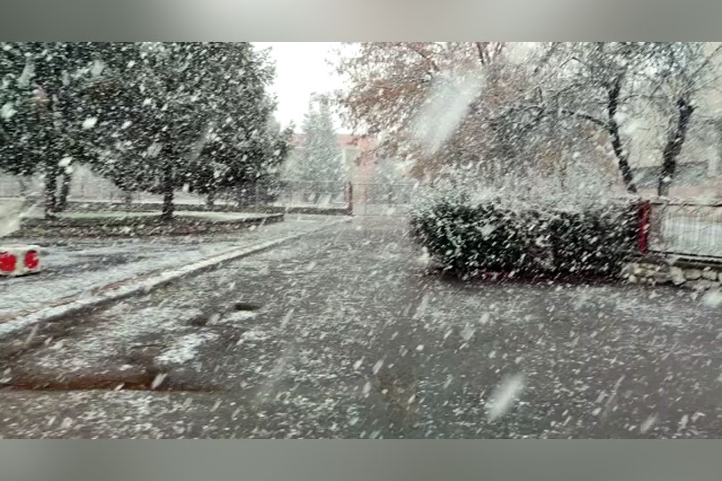 Prima zăpadă la Reşita – Iarna de 24 de ore  VIDEO