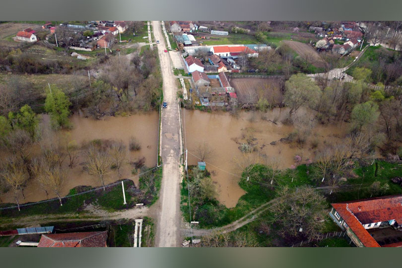 Debitul râului Nera în Valea Almăjului – la cote maxime – Râul Păgăniș a depășit cota de inundație la Valeapai VIDEO EXCLUSIV