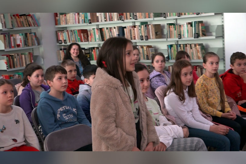 Biblioteca Județeană Reșița a acordat premiul pentru cel mai împătimit cititor VIDEO