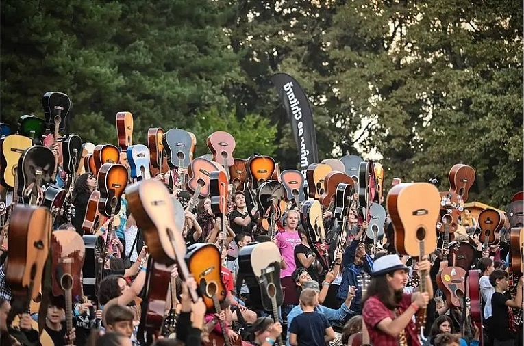 Peste 700 de chitariști la Guitar Meeting în weekendul trecut VIDEO