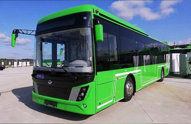 Primăria Bocşa a reusit să achiziţioneze 4 autobuze electrice.