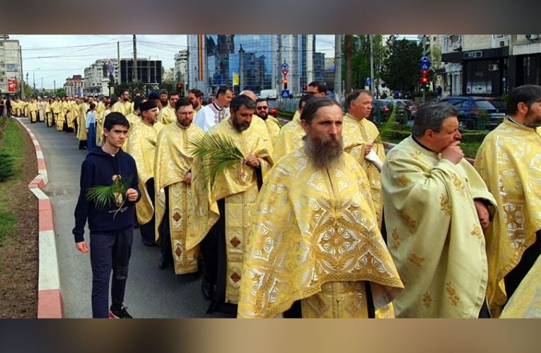 Sinodul Bisericii Ortodoxe Române a decis: fără implicare politică!